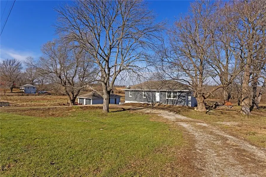 26104 E 273rd Street, Harrisonville, MO 64701 - Image #3