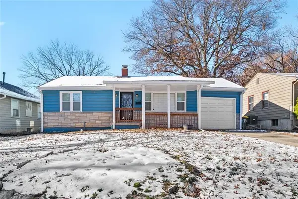 7726 Summit Street, Kansas City, MO 64114