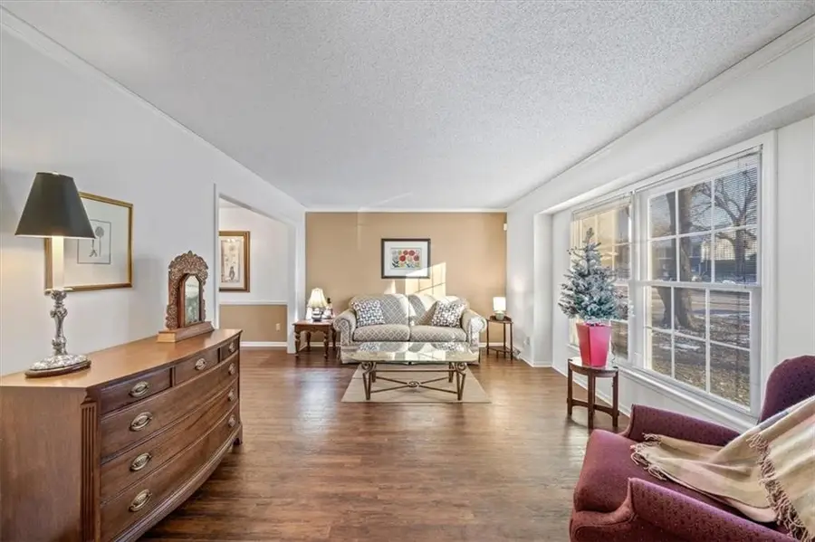 816 E Northview Street, Olathe, KS 66061 - Image #3