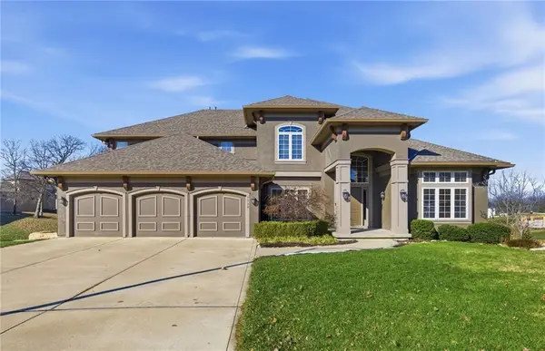 1729 NE Woodland Shores Court, Lee's Summit, MO 64086