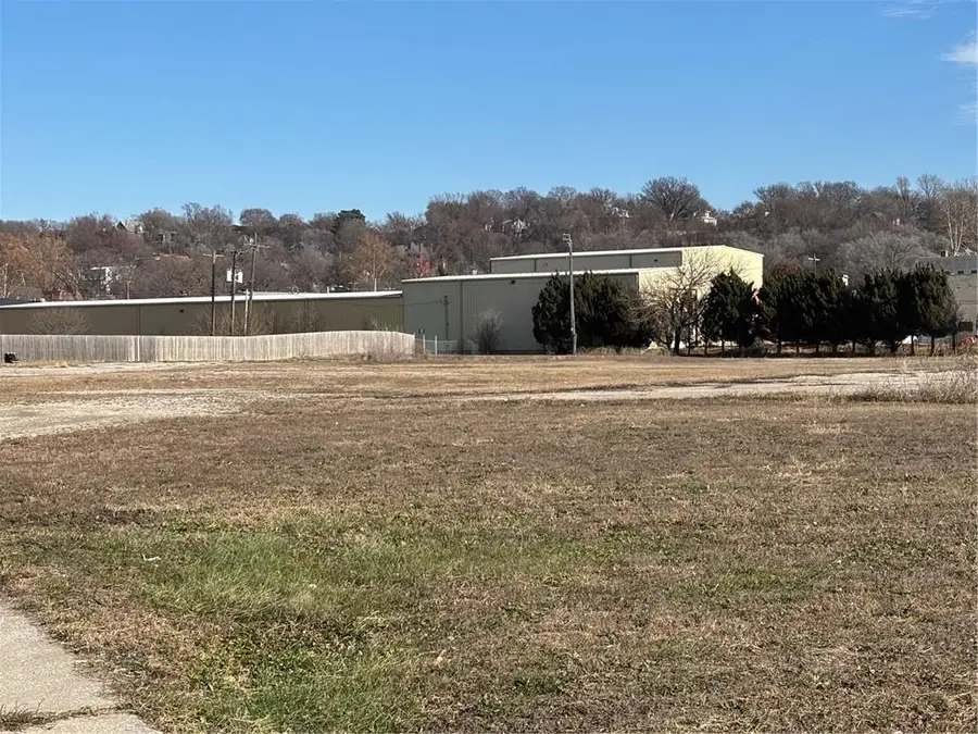 1007 S 6 Street, Saint Joseph, MO 64501 - Image #2