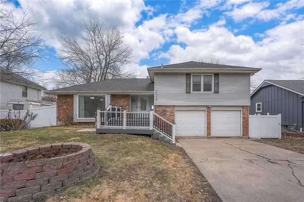 8920 W 95th Terrace, Overland Park, KS 66212