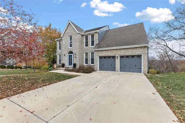 7729 Acuff Lane, Lenexa, KS 66216