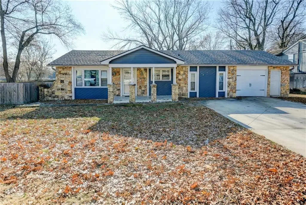 109 NE Orchard Street, Lees Summit, MO 64063 - Image #1