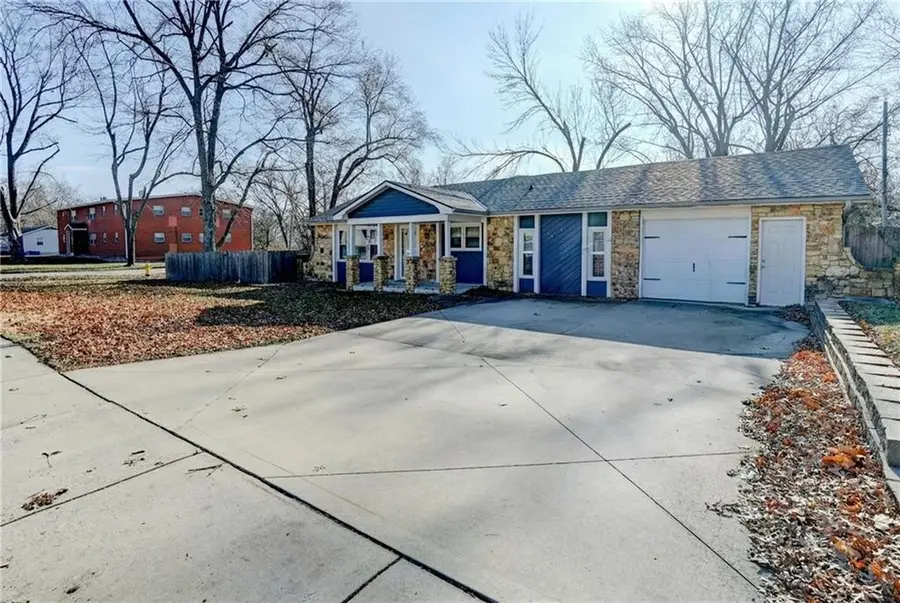 109 NE Orchard Street, Lees Summit, MO 64063 - Image #2