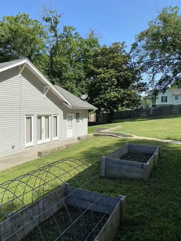 202 N Walnut Street, Anderson, MO 64831 - #3