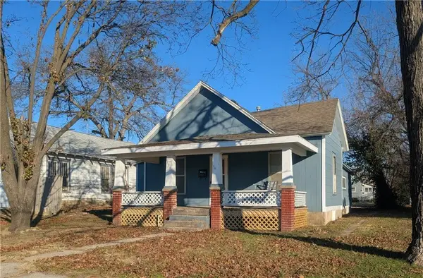 309 S Elm Street, Iola, KS 66749