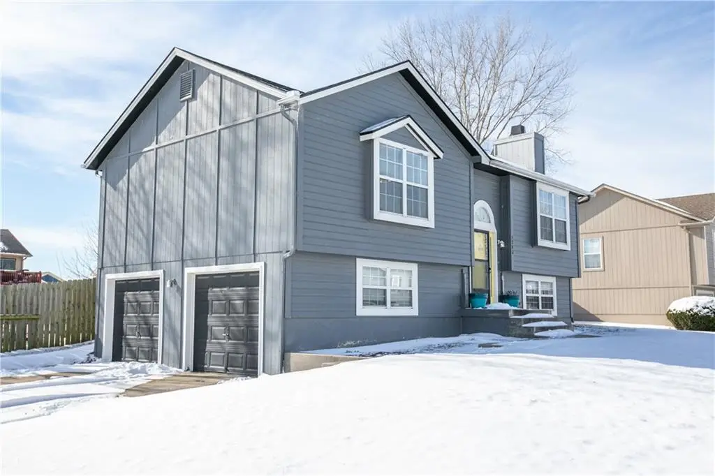 1203 Willow Drive, Greenwood, MO 64034 - Image #1