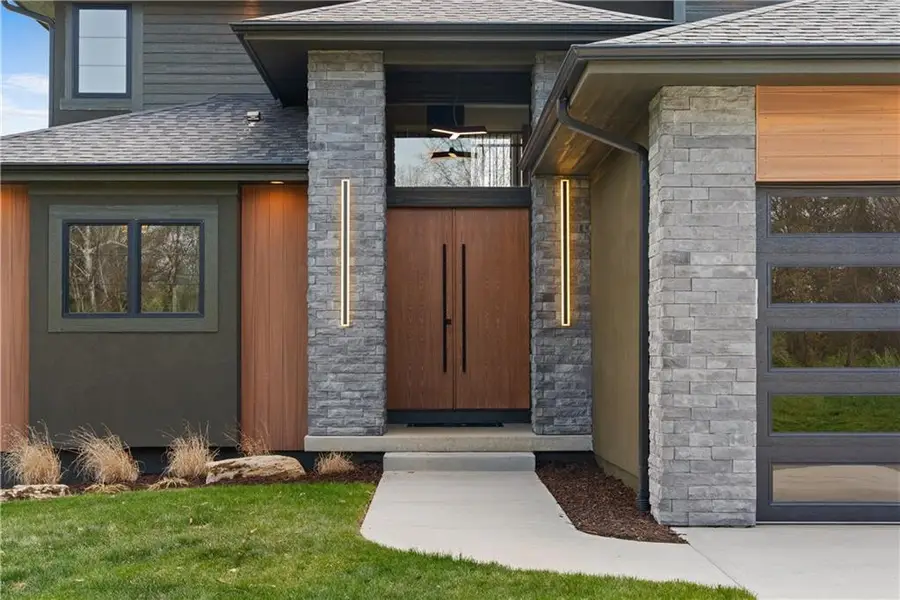 4 Broken Arrow Court, Lake Winnebago, MO 64034 - Image #3