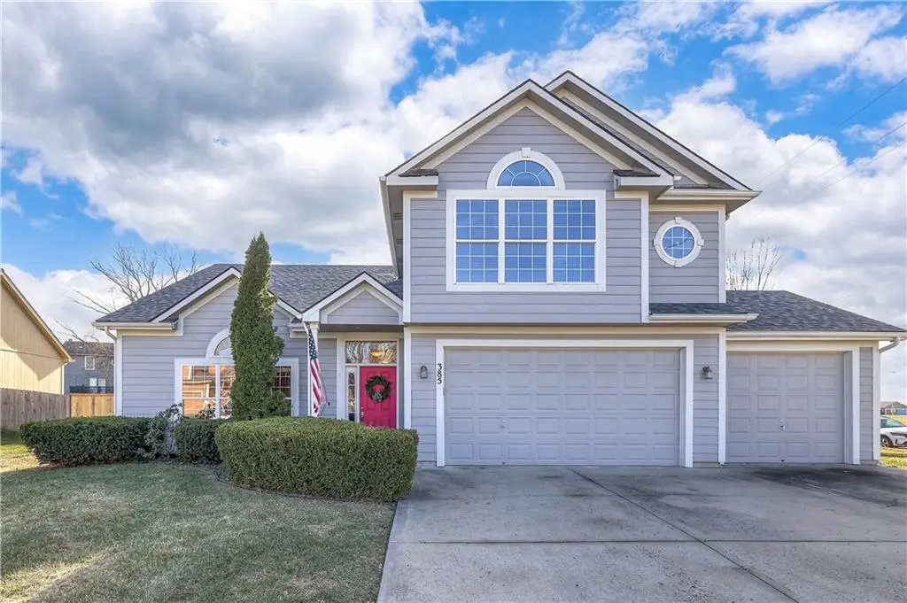 385 W Sunset Street, Gardner, KS 66030 - Image #1