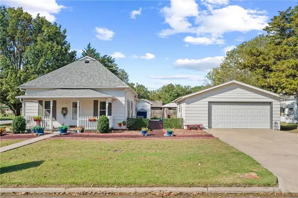 101 N Ridgeway Street, Caney, KS 67333