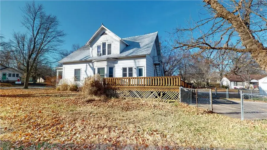 728 W Hunter Street, Nevada, MO 64772 - #3