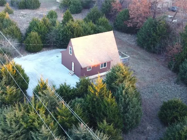 62 Maple Drive, Linn Valley, KS 66040