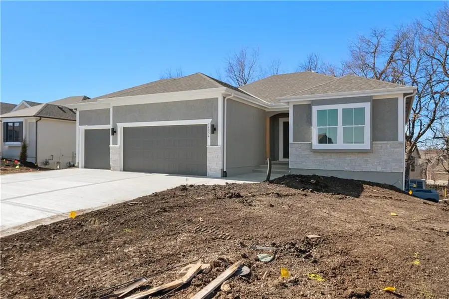 25409 W 149th Terrace, Olathe, KS 66061 - Image #2