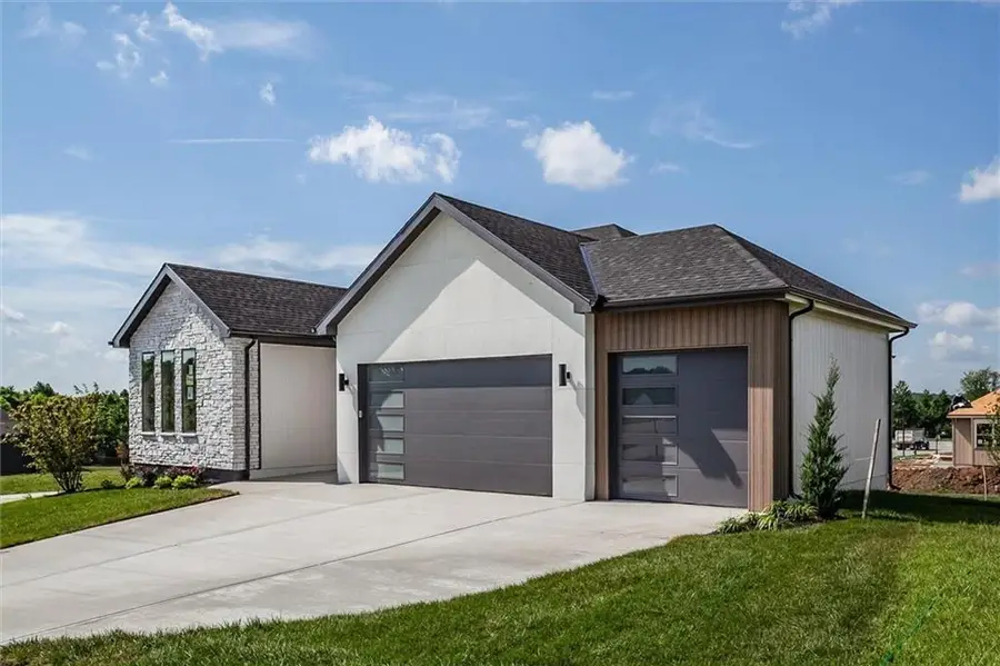 2701 Wheatley Drive, Blue Springs, MO 64029 - #2