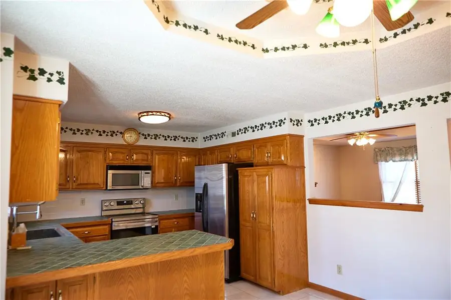 616 NE Michael Drive, Lees Summit, MO 64086 - Image #3