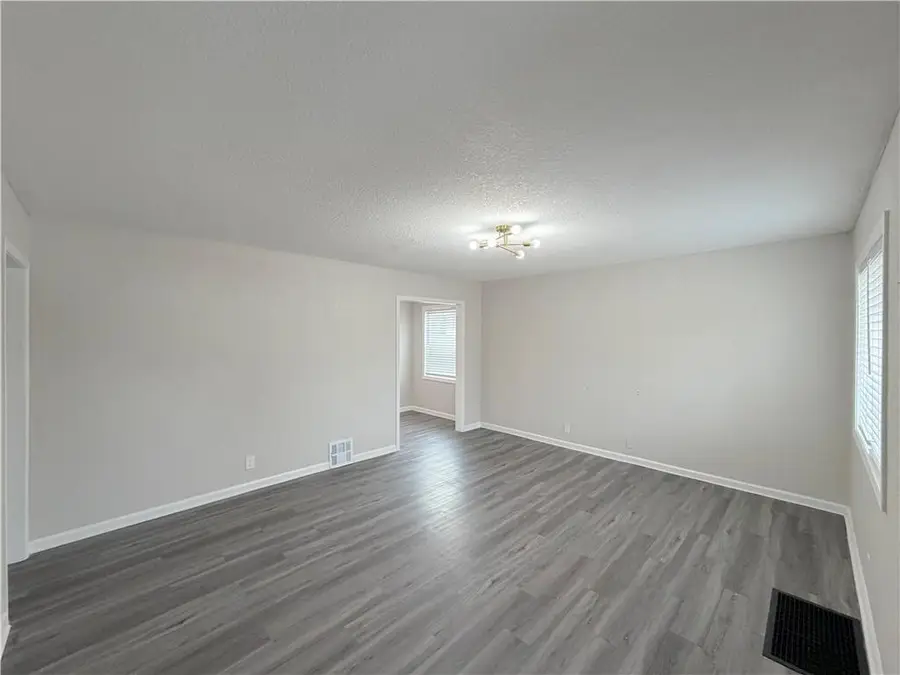 3401 E 58th Terrace, Kansas City, MO 64130 - Image #3