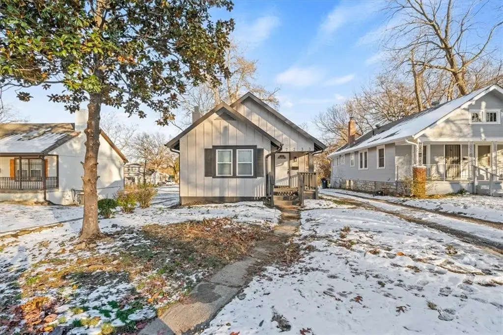 7233 Park Avenue, Kansas City, MO 64132 - Image #1