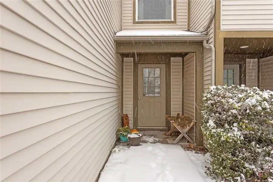 5436 N Fairmount Avenue, Kansas City, MO 64118 - Image #3