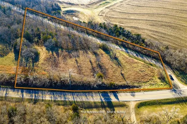 800 SE Stanley Road, Tecumseh, KS 66542