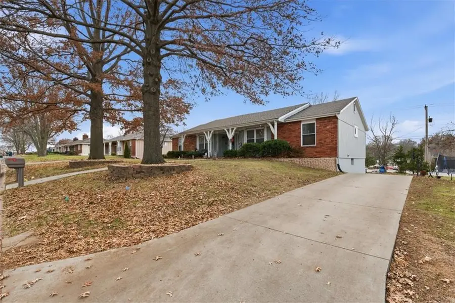314 Melody Lane, Lees Summit, MO 64063 - Image #2