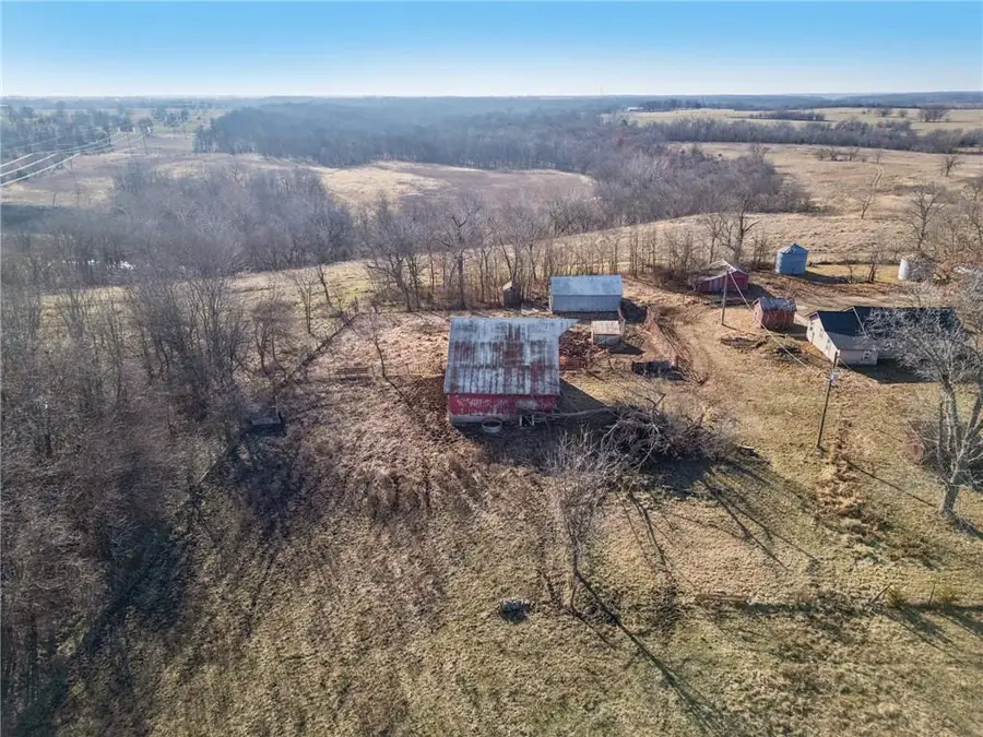 4033 W 367th Street, Louisburg, KS 66053 - Image #2