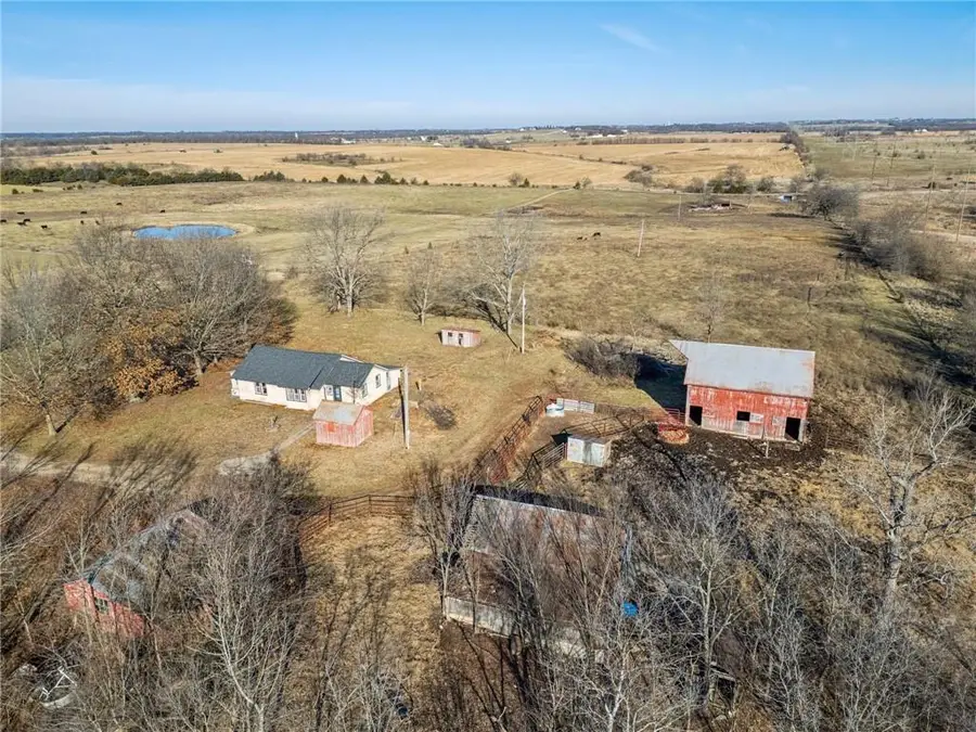 4033 W 367th Street, Louisburg, KS 66053 - Image #3