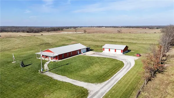 31833 W Highway, Smithton, MO 65350