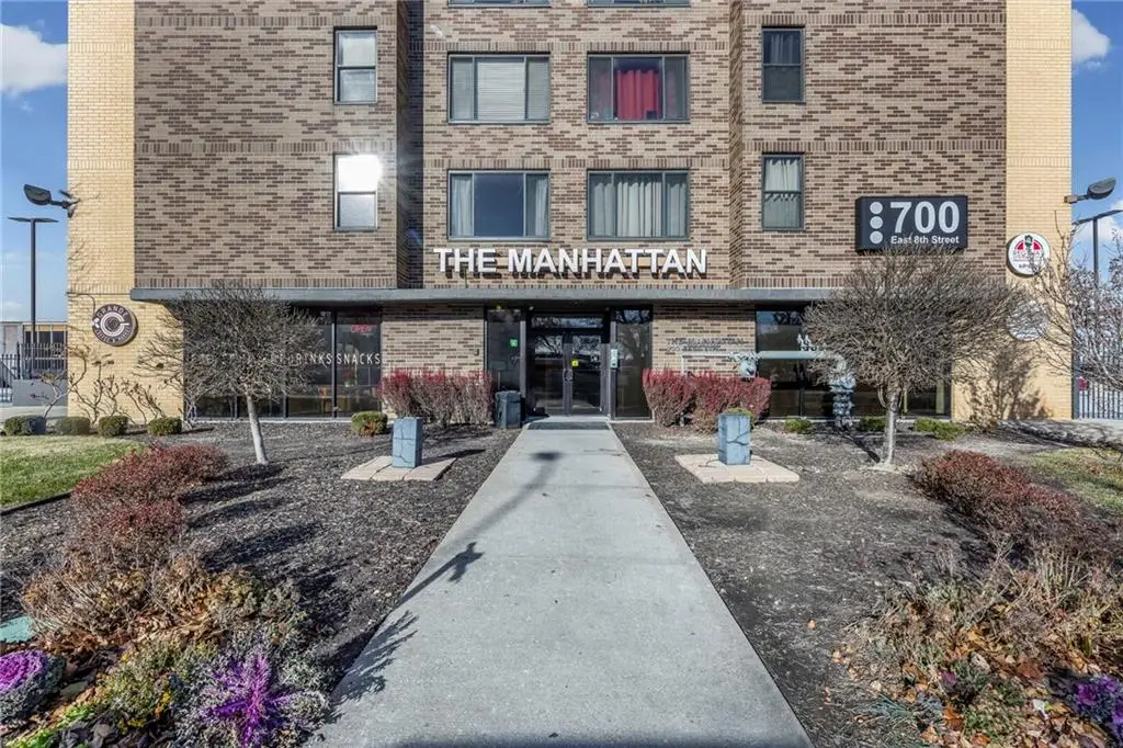 700 E 8th Street #7Q, Kansas City, MO 64106 - Image #1