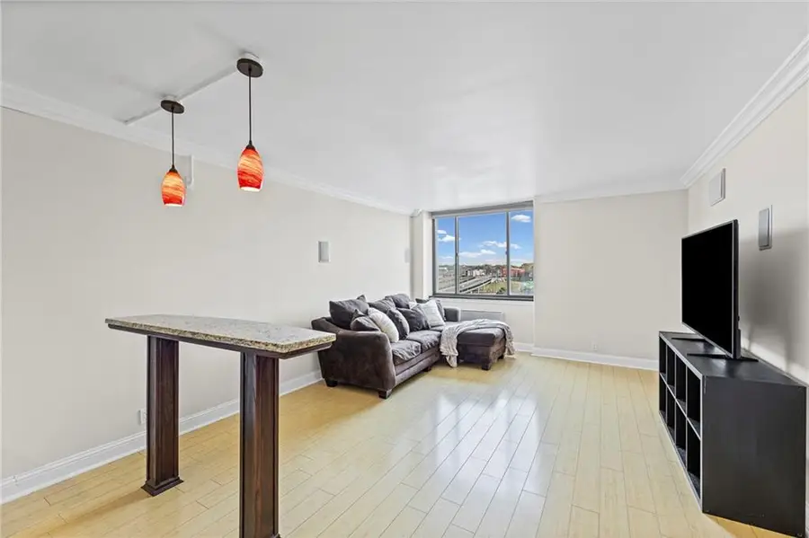 700 E 8th Street #7Q, Kansas City, MO 64106 - Image #3