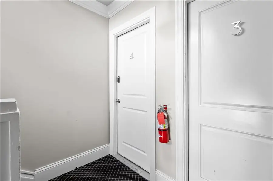 3841-5 Wyandotte Street, Kansas City, MO 64111 - Image #3