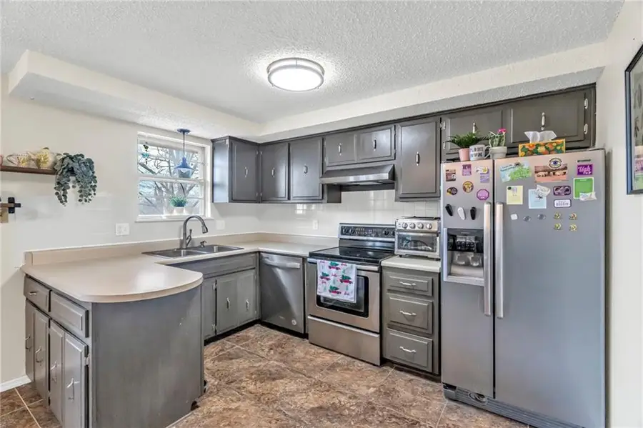 5016 N Bellaire Avenue, Kansas City, MO 64119 - #2