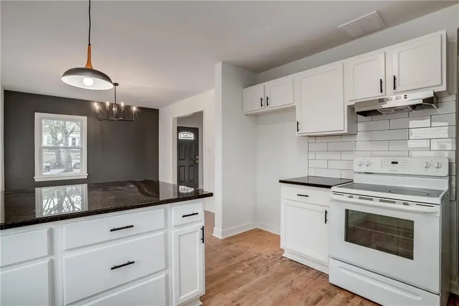 6340 College Avenue, Kansas City, MO 64132 - #3