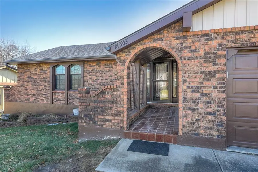 18603 E Hanthorn Drive, Independence, MO 64057 - Image #2