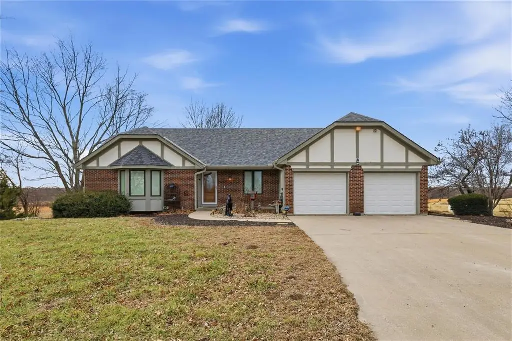 26418 S Freedom Road, Harrisonville, MO 64701 - Image #1