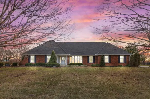 13023 Pratt Road, Lee's Summit, MO 64086