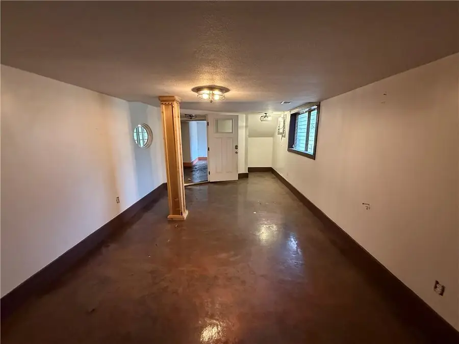 3720 Crescent Avenue, Kansas City, MO 64133 - Image #2