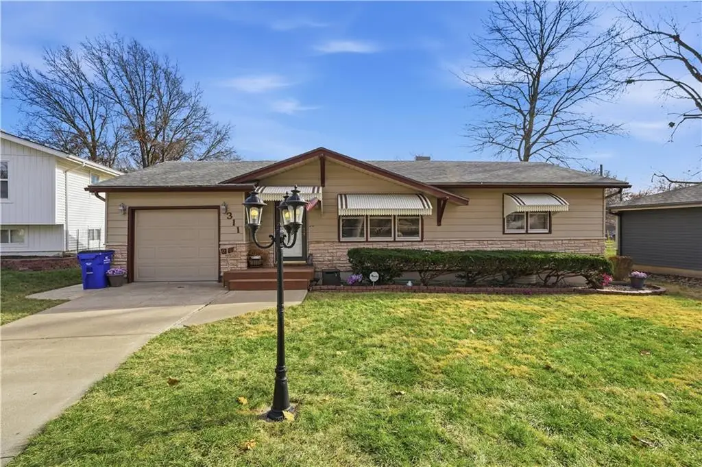 311 NE Arlington Circle, Lees Summit, MO 64063 - Image #1
