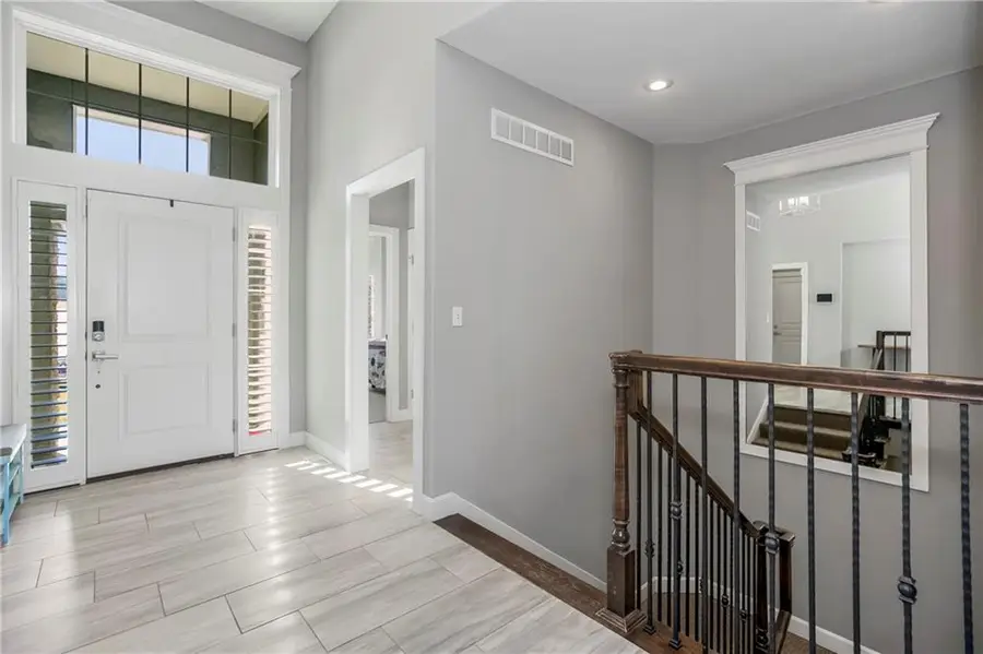 6549 N Whitetail Way, Parkville, MO 64152 - Image #3