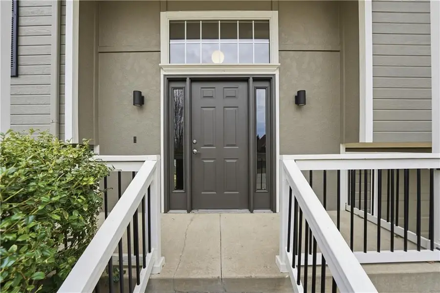 3932 SW Chatham Drive, Lees Summit, MO 64082 - Image #3