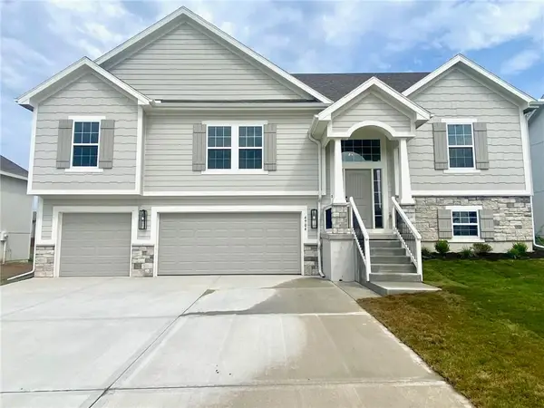 1026 Jasmine Drive, Liberty, MO 64068