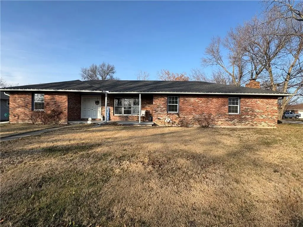 818 Sycamore Street, Lacygne, KS 66040 - Image #1