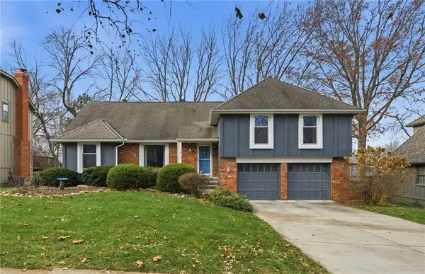 11212 Grandview Street, Overland Park, KS 66210