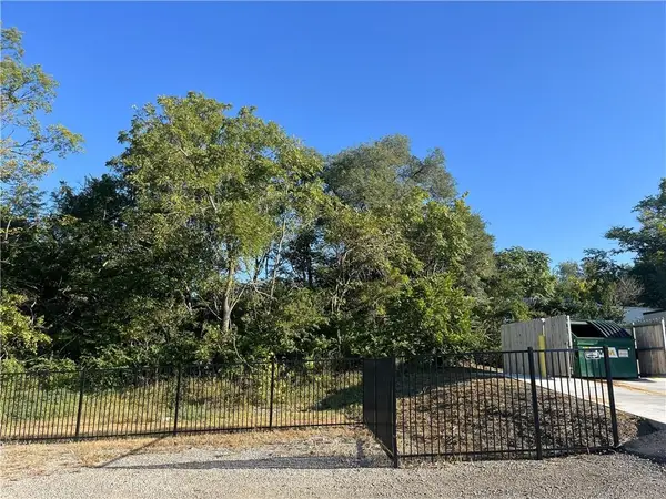 6406 E 87th Street, Kansas City, MO 64138