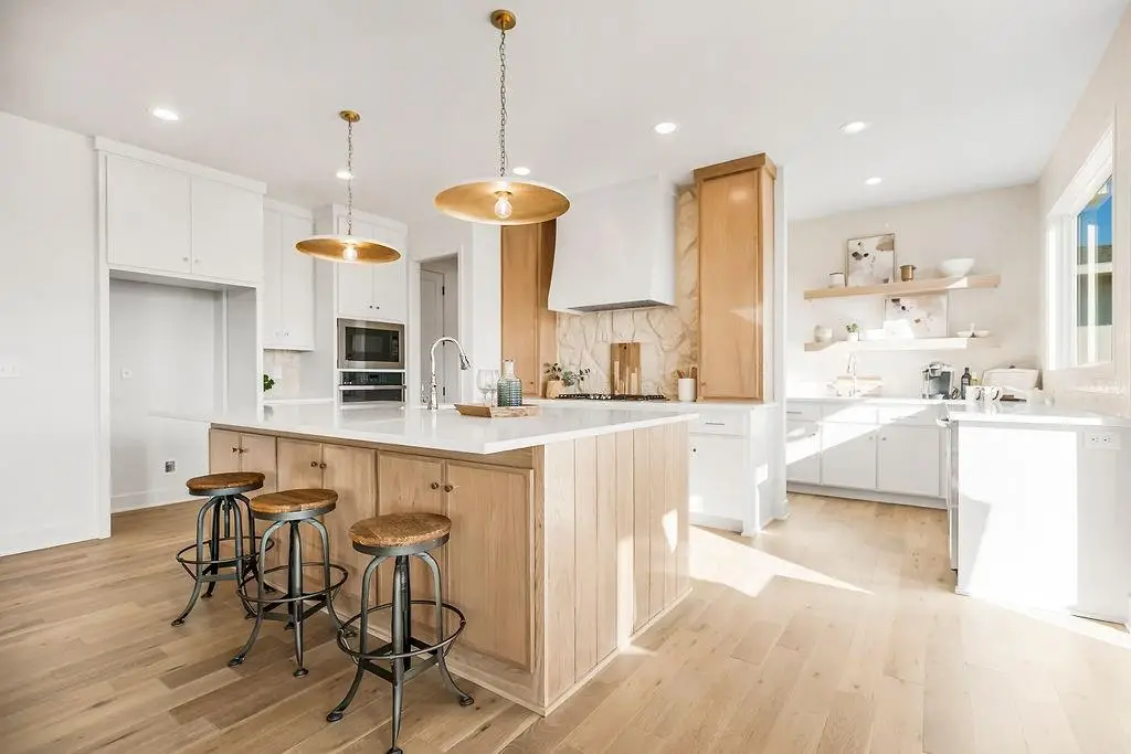 16388 S Elmridge Street, Olathe, KS 66062 - Image #1