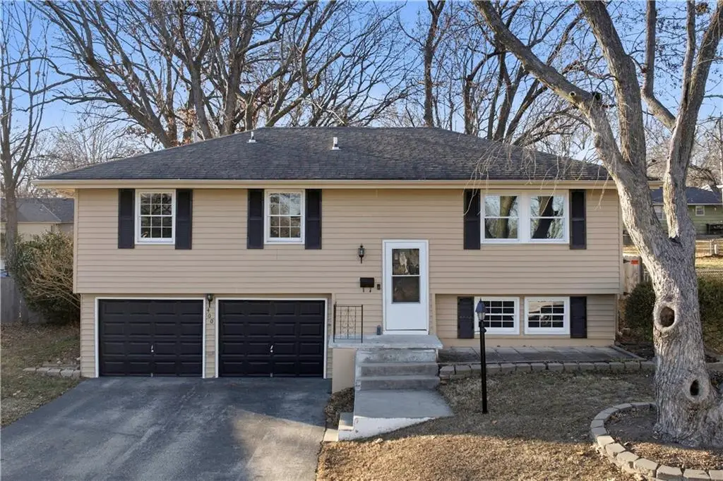 400 NE Sharon Drive, Lees Summit, MO 64063 - Image #1