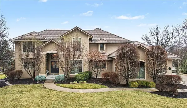 9742 Sunset Circle, Lenexa, KS 66220