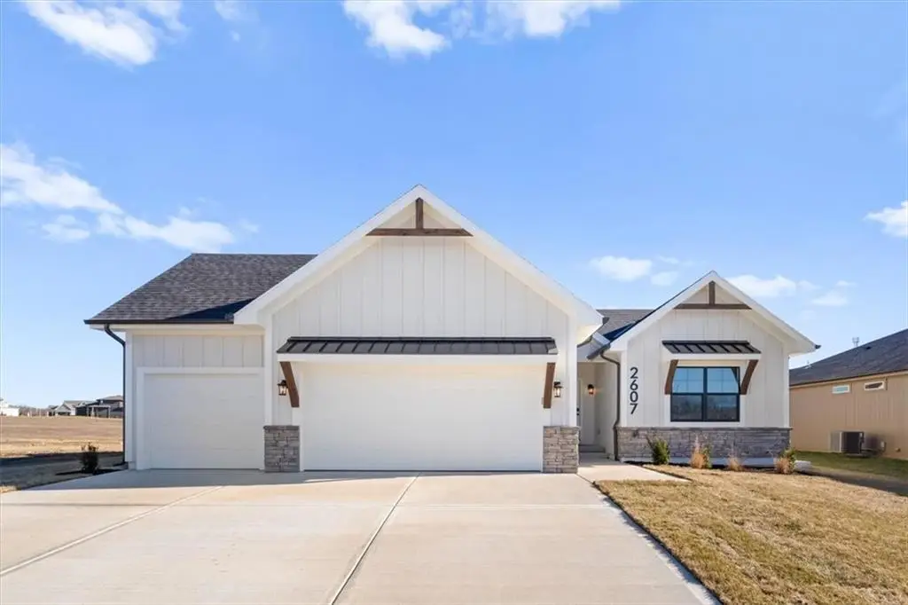 2607 SW Fire Fly Lane, Lees Summit, MO 64082 - Image #1