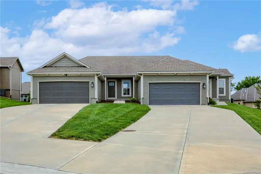 14145 Amanda Lane, Basehor, KS 66007 - Image #1