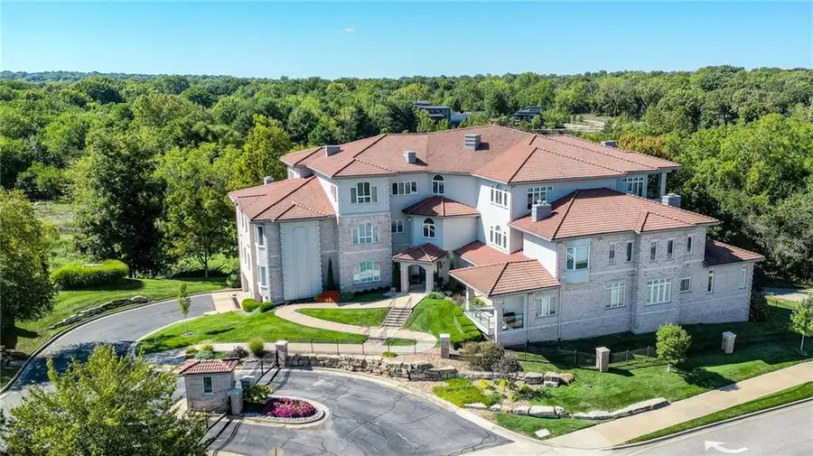 12600 S Pflumm Road #104, Olathe, KS 66062 - Image #3